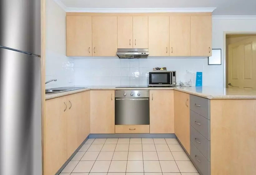 مُتل Coral Cay Resort