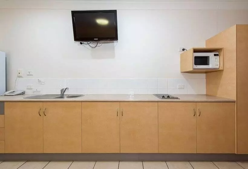 مُتل Coral Cay Resort