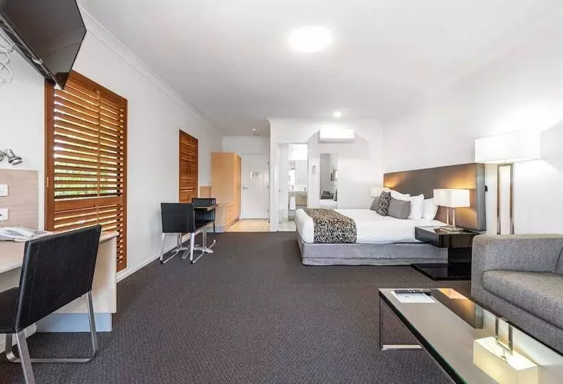 مُتل Coral Cay Resort