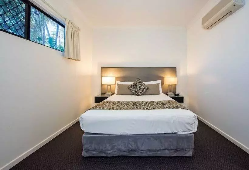 مُتل Coral Cay Resort