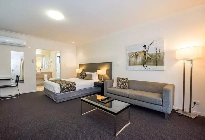 مُتل Coral Cay Resort