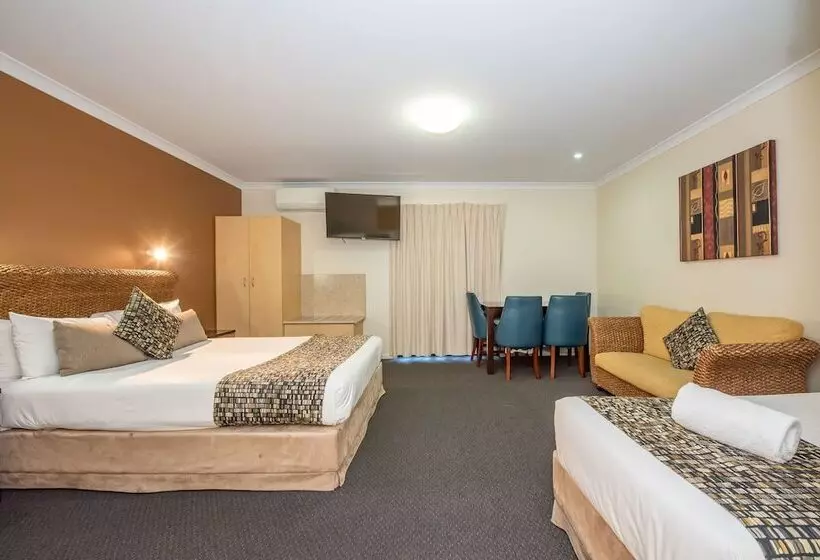 مُتل Coral Cay Resort