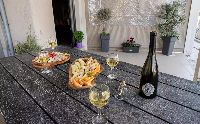 Stella Paradise By Checkin