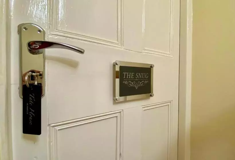 Bed and Breakfast Tate House