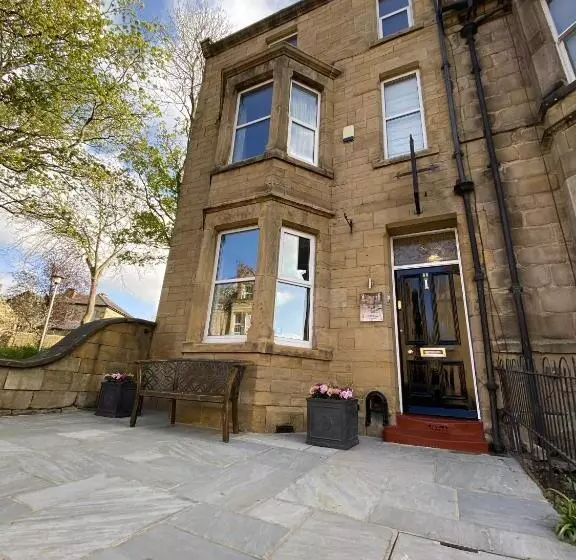 Bed and Breakfast Tate House