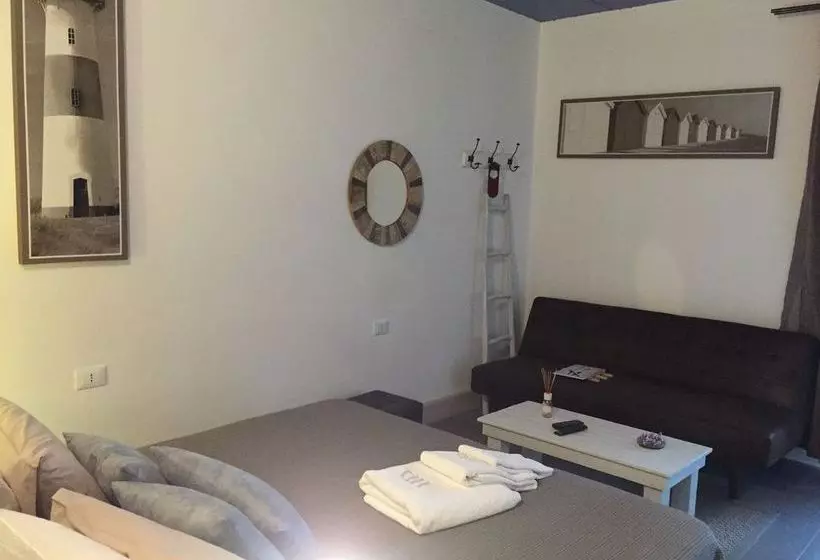 簡易ホテル Il Fortino Mini Suites