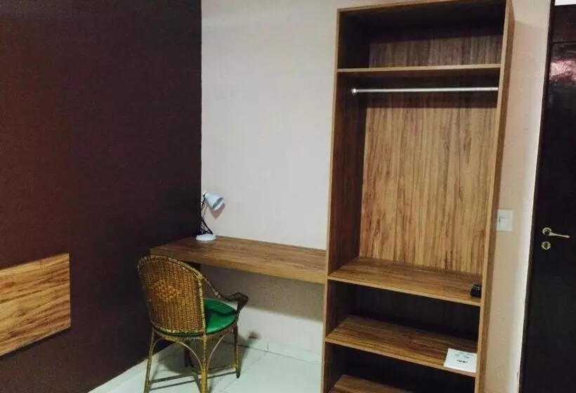 Hôtel (catégorie 1/2 *) Pousada Do Sol Ponta Verde