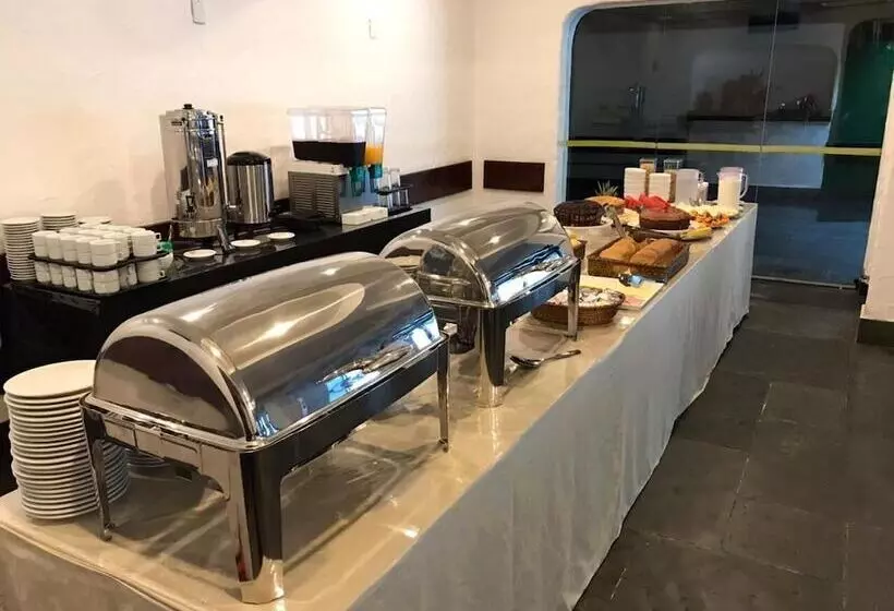 בית מלון כפרי Guarujá Inn