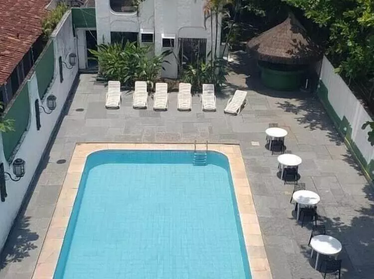 בית מלון כפרי Guarujá Inn