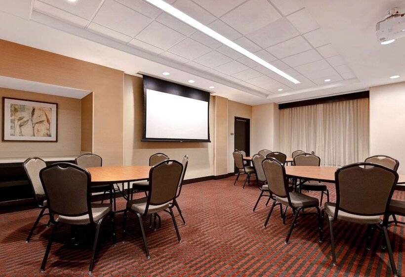 Отель Hyatt Place Bloomington / Normal