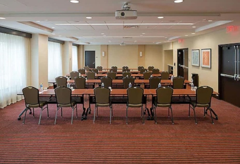 Отель Hyatt Place Bloomington / Normal