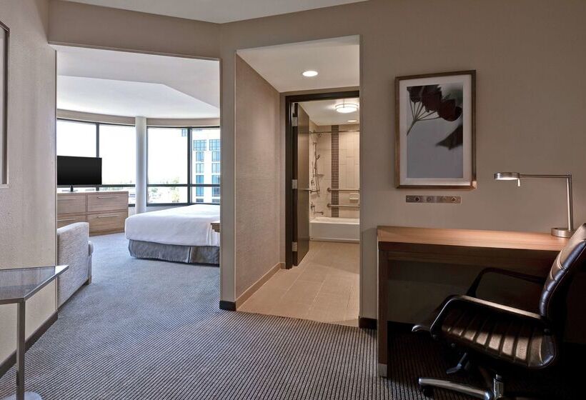 Отель Hyatt Place Bloomington / Normal