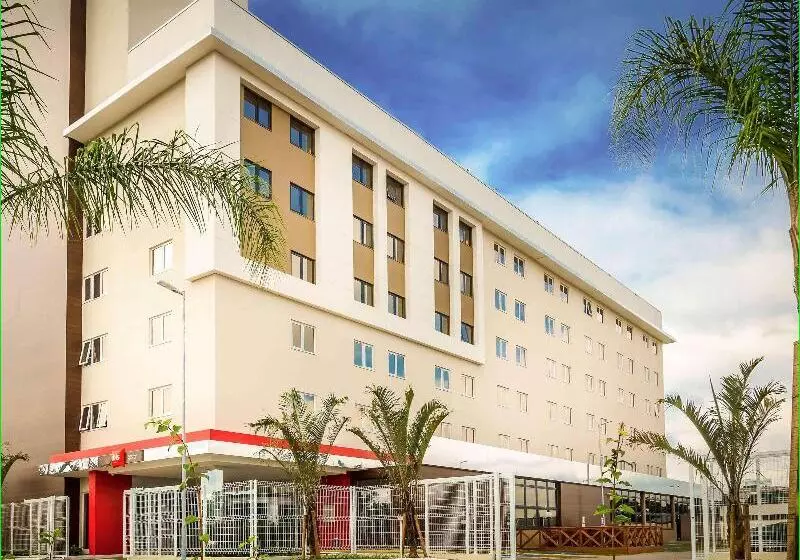 Отель Ibis Porto Alegre Assis Brasil