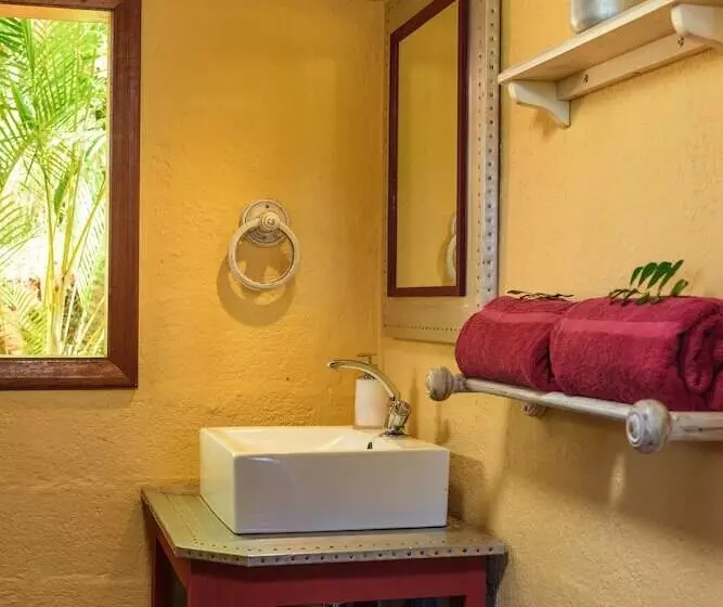 هتل La Vieille Cheminee