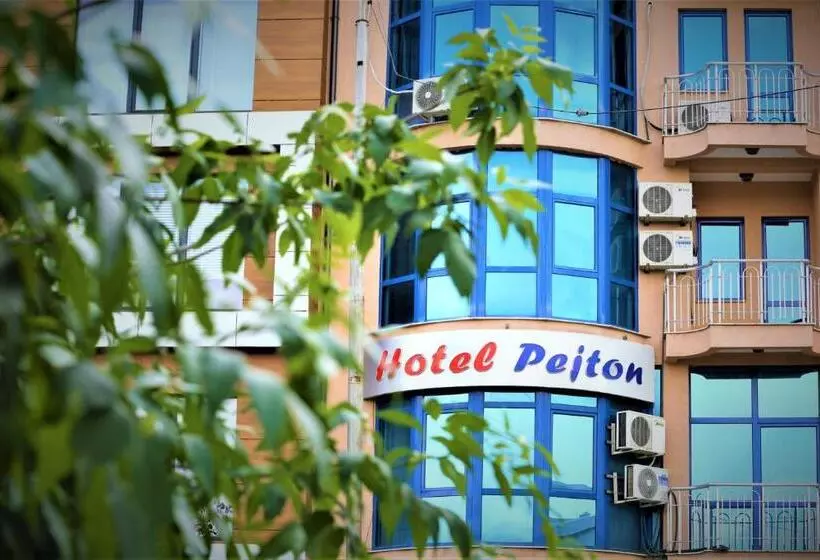 هتل Pejton