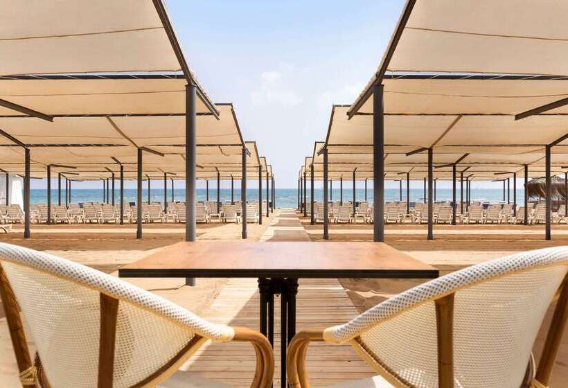 בית מלון כפרי Ramada Resort Side