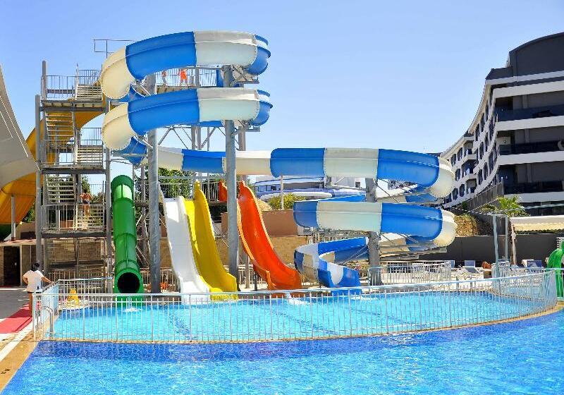 בית מלון כפרי Ramada Resort Side