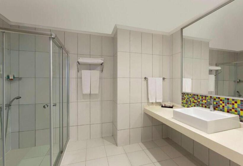 בית מלון כפרי Ramada Resort Side