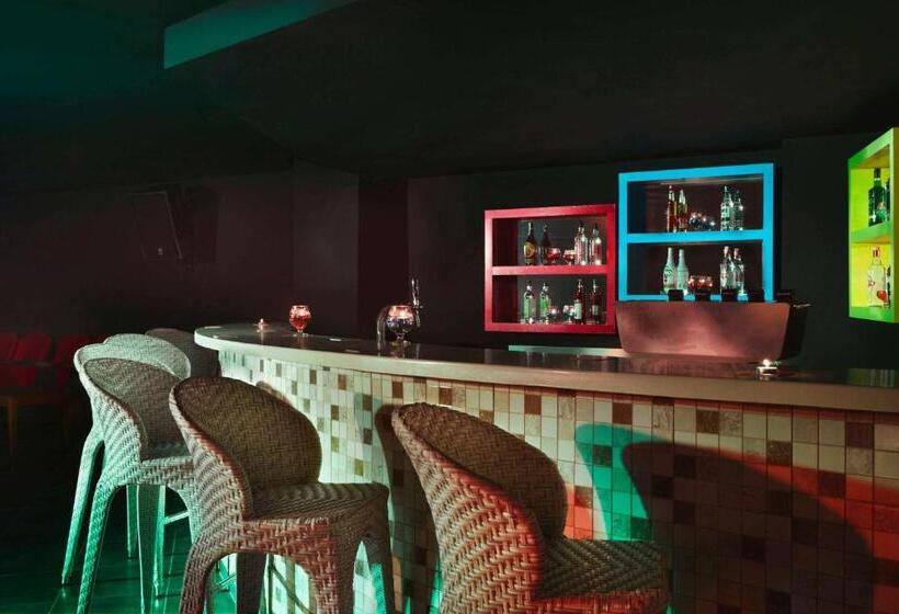 בית מלון כפרי Ramada Resort Side