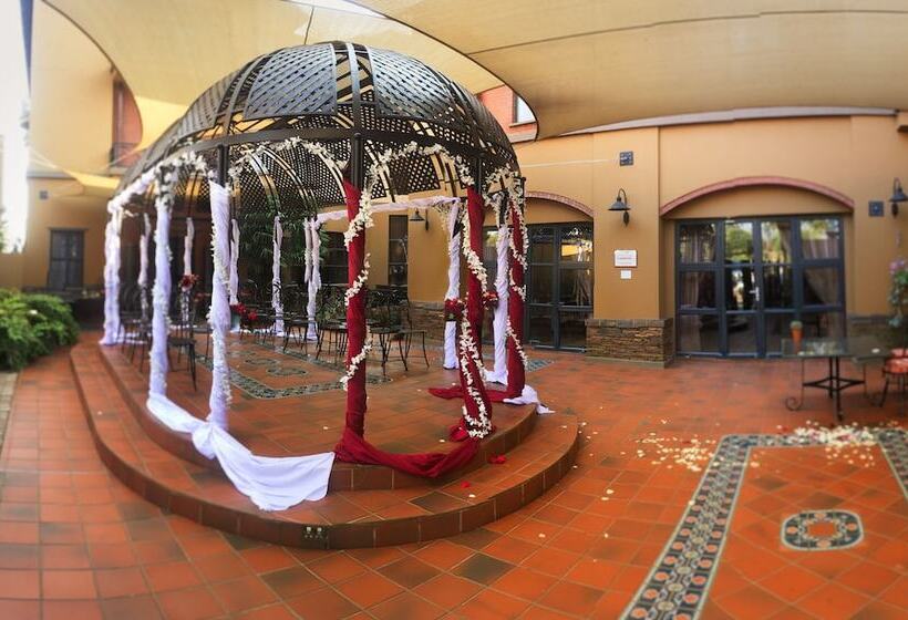 Royal Elephant Hotel & Conference Centre