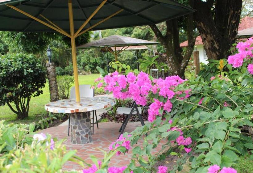 ホテル Valle Verde