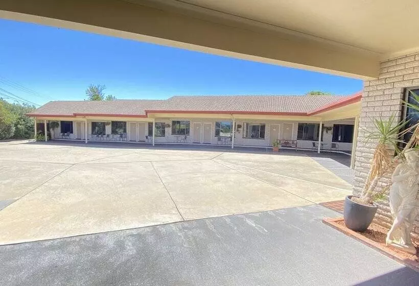 汽车旅馆  Sapphire City Motor Inn