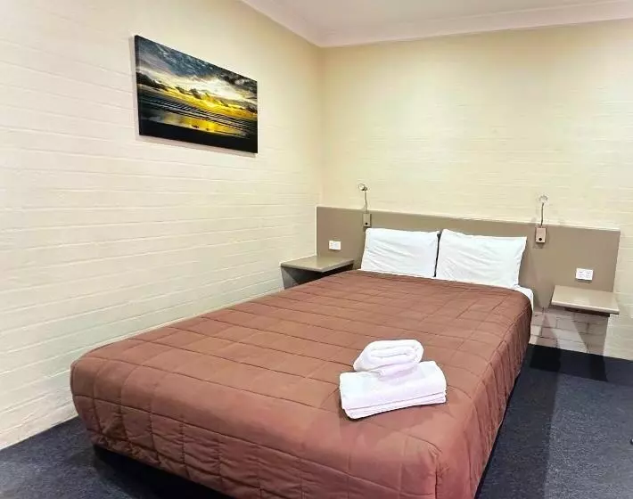 汽车旅馆  Sapphire City Motor Inn