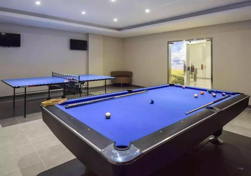 Novotel Suites Riyadh Centre