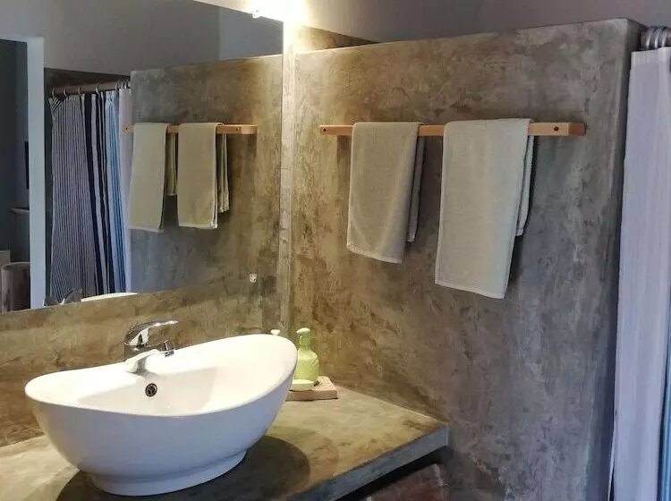 پانسیون Residencia El Balata