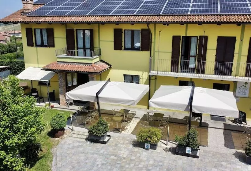 ペンション The Green Guest House