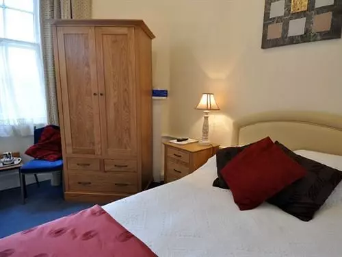 Majatalo Tania Guest House