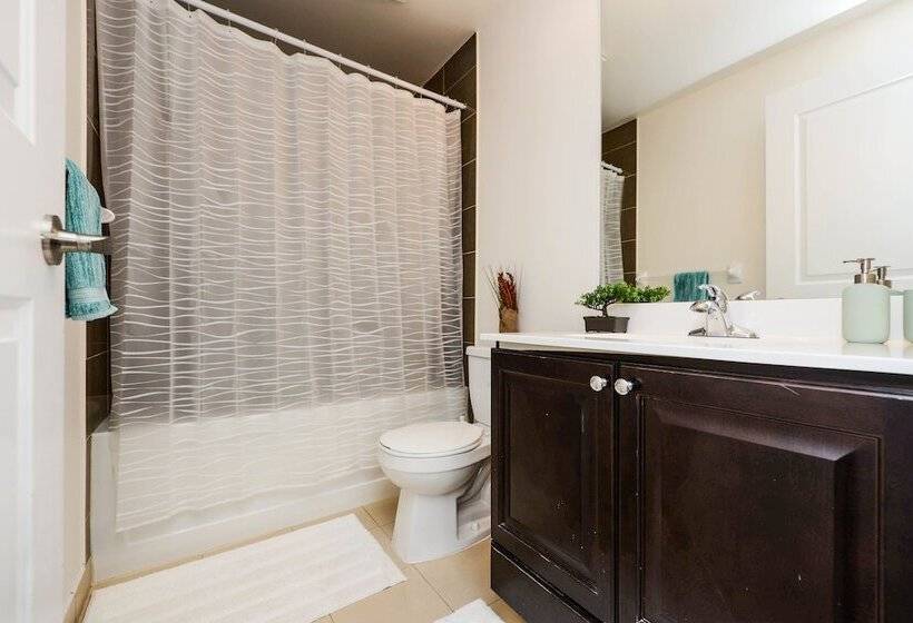 Sarkar Suites   330 Burnhamthorpe Road