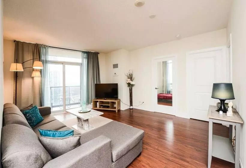 Sarkar Suites 330 Burnhamthorpe Road