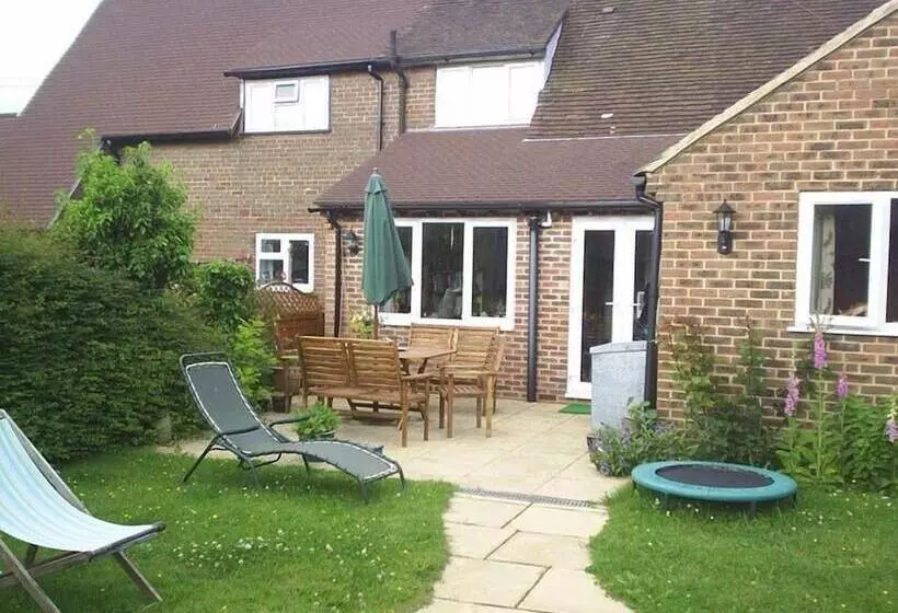 مبيت وإفطار Avebury Life