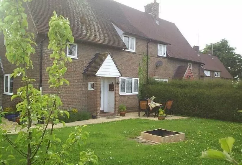 مبيت وإفطار Avebury Life