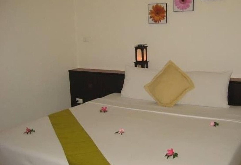 Baan Saen Sook Villas