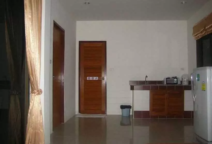 Baan Saen Sook Villas