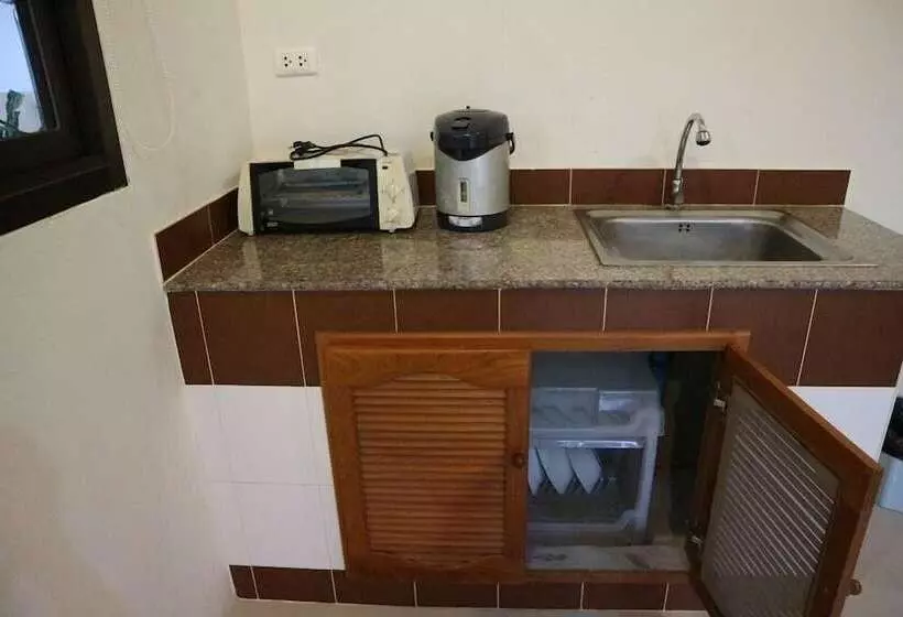 Baan Saen Sook Villas