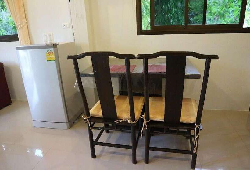 Baan Saen Sook Villas