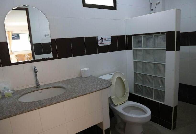 Baan Saen Sook Villas