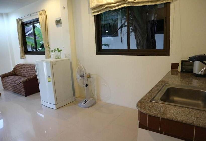 Baan Saen Sook Villas