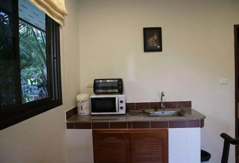 Baan Saen Sook Villas