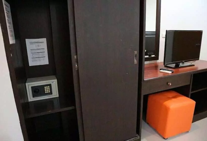 Baan Saen Sook Villas