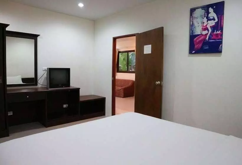 Baan Saen Sook Villas