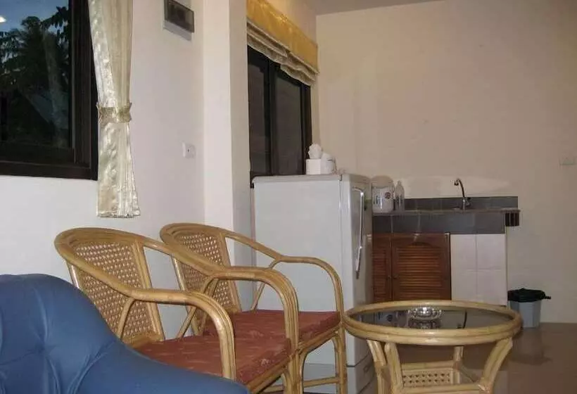 Baan Saen Sook Villas