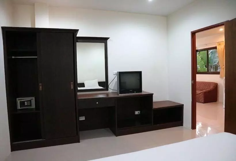 Baan Saen Sook Villas