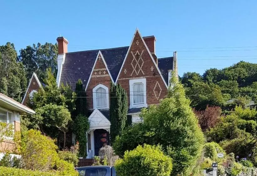 ベッドアンドブレックファースト Lisburn House Dunedin