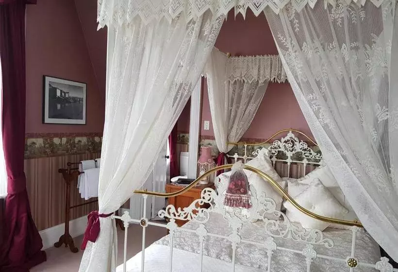 ベッドアンドブレックファースト Lisburn House Dunedin