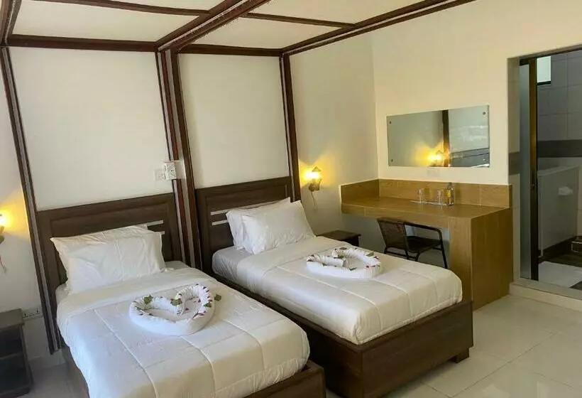 Hotel Diani Palm Resort