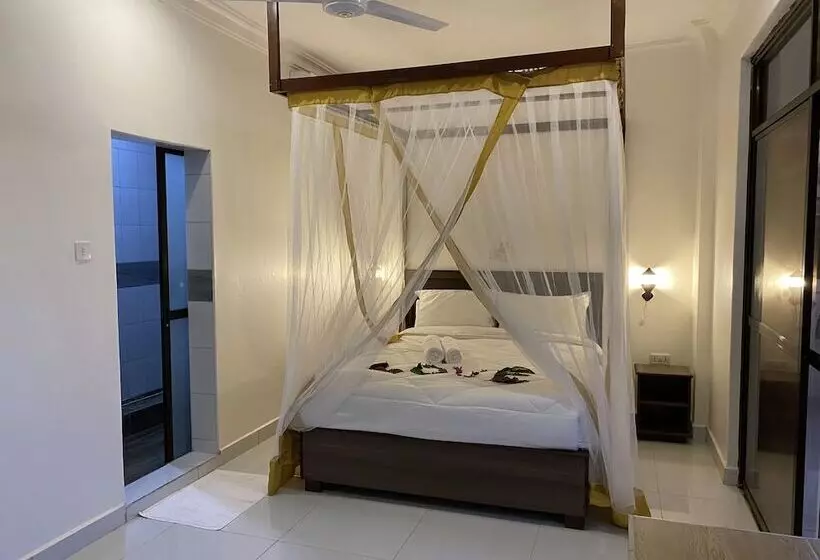 Hotel Diani Palm Resort